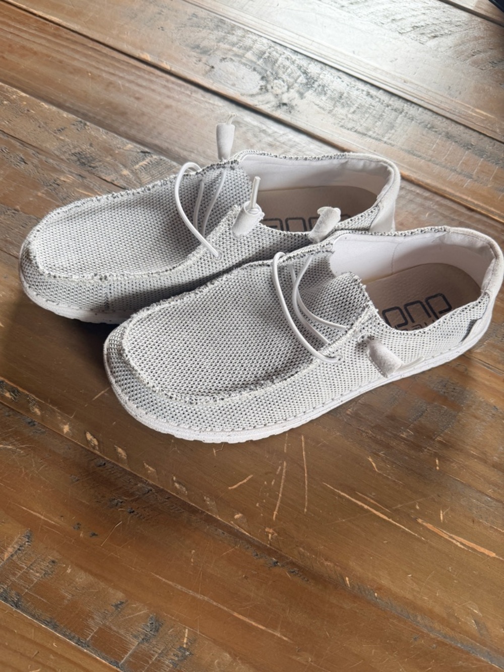 Hey Dude Wendy style “Sox Stone White” Size 9 Knit Slip-On Shoes